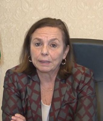 Migranti, Lamorgese avvisa Sarraj: “Evacuare i centri di detenzione in Libia”