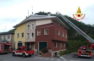 Vestone: principio d’incendio in una canna fumaria