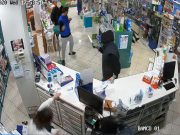 Tentano rapina con coltello e martello, identificati e arrestati