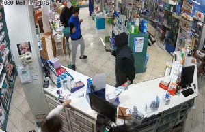 Tentano rapina con coltello e martello, identificati e arrestati