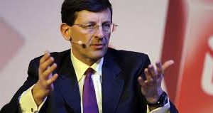 Coronavirus, Colao, “i numeri dell’epidemia sono molto distanti. Nel lungo termine non li si può gestire nello stesso modo”