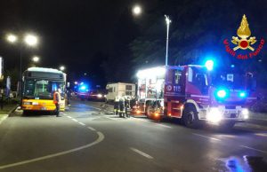 Principio d’incendio sull’autobus in via Collebeato