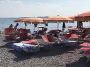 Rezza, ISS, “il mare è sicuro, il Covid-19 non nuota nell’acqua. E la sabbia di mare non trasmette il contagio”