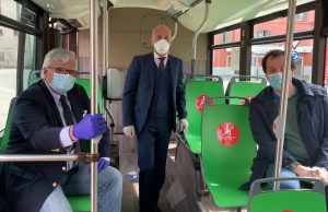Coronavirus, Metro e Bus a Brescia già pronti per il 4 maggio: guanti, mascherine, distanziamento sociale, percorsi definiti