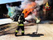 Borgo S.Giacomo: Prende fuoco un mezzo agricolo all’interno del cascinale