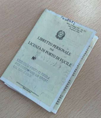 I titoli di Polizia sono validi fino a fine ottobre, porto d’armi compreso