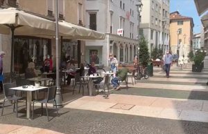 Primo giorno di libertà per migliaia di bresciani