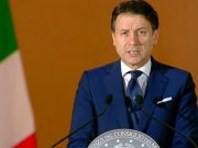 L’Italia riparte, da lunedì via le autocertificazioni, Conte: “Non possiamo aspettare il vaccino”