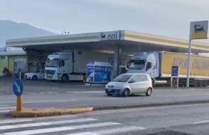 Riaprono anche i Bar nelle stazioni di servizio. Rigorosamente con servizio da asporto