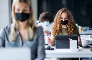 Lavoro, il Consiglio europeo: “Progressi insufficienti. L’Italia viola la parità di genere”