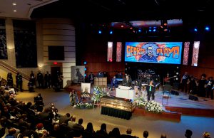 Houston, morte George Floyd: migliaia di persone alla camera ardente