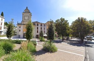 Salò, ordinanza prorogata. Consumazione solo al tavolo