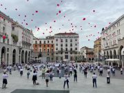 Infermieri in piazza, “siamo la spina dorsale del sistema sanitario. Chiediamo solo i nostri diritti”