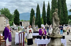 Terminate le messe nei cimiteri, entro fine mese tutte le urne saranno tumulate