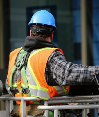 Morti sul lavoro, i sindacati invocano sicurezza e informazione