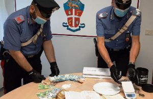 Spacciavano cocaina e marijuana in centro a Desenzano. Nei guai due stranieri