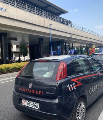 Si arrampicano sul balcone, furti in due appartamenti a Sanpolino
