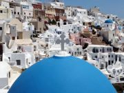 Grecia, tasse al minimo per i pensionati d’Europa: “Che si trasferiscano qui”