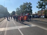 Iveco in sciopero: lavoratori e sindacati in strada per protestare contro il piano industriale