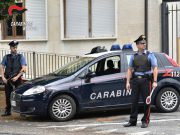 Evade dai domiciliari per comprare la grappa, arrestato