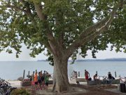 Residuo bellico a Toscolano: spiaggia Piantù chiusa