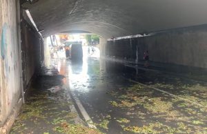 Maltempo: sottopasso di via Corsica allagato e via Milano paralizzata VIDEO