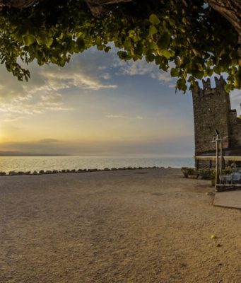 La spiaggia delle Muse vive fra musica e stelle