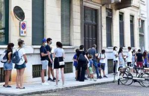 Coronavirus, preoccupano i contagi da rientro vacanze. La maggior parte dei positivi è asintomatico