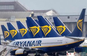 L’Enac punge Ryanair: “Viola le norme anti Covid: o rimedia o sarà stop ai voli”