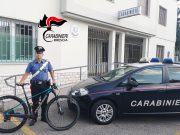 Tenta di vendere on line una bicicletta rubata. Ma si presentano i carabinieri. Denunciato