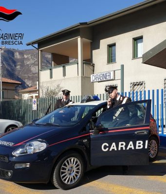 Picchia la moglie davanti alla figlia neonata, arrestato