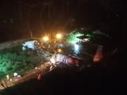 India, aereo fuori pista all’aeroporto di Kozhikode si spezza in due: ci sono vittime