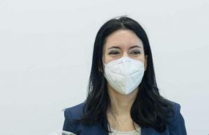 Azzolina: “Niente mascherina in classe se c’è distanza”