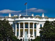 Sparatoria vicino la Casa Bianca, Trump sospende conferenza stampa