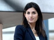 Rivoluzione nel M5S, via libera a Virginia Raggi e alleanze con il Pd