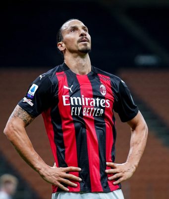 Ibrahimovic positivo al Coronavirus. Ora in quarantena a casa