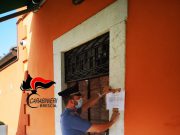 Serata di karaoke e mancato distanziamento: i Carabinieri chiudono un locale a Dello