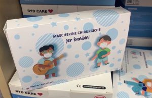 Arrivate nelle tabaccherie le mascherine chirurgiche per bambini