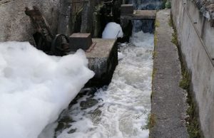 Liquami nella roggia, il Sindaco cerca i colpevoli