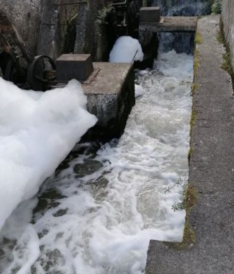 Liquami nella roggia, il Sindaco cerca i colpevoli