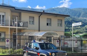 Aggressioni e minacce: arrestati due uomini dalla Compagnia dei Carabinieri di Breno
