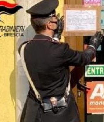 Mancato uso della mascherina e niente termometro: chiuso negozio a Dello