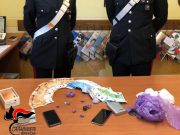 Spaccio di droga e permesso di soggiorno scaduto: in manette due uomini