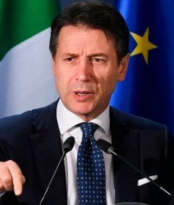 Bar e ristoranti chiusi alle 18, stop a palestre, piscine, centri commerciali. In attesa del nuovo Dpcm