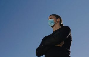 Ibra scende in campo contro il covid: “Tu non sei Zlatan, non sfidare il virus”