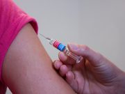 Regione Lombardia: “Vaccini sufficienti per garantire copertura”