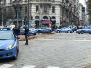 Rapina a Milano: ladri fuggiti nelle fognature e ostaggi in salvo