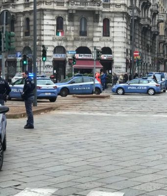 Rapina a Milano: ladri fuggiti nelle fognature e ostaggi in salvo