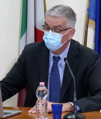 Covid, Iss: “La curva dei contagi comincia a decrescere, ma è una decrescita lenta”