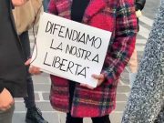 “Noi non ci stiamo” a Desenzano in piazza contro la chiusura di palestre, discoteche, centri estetici, bar…